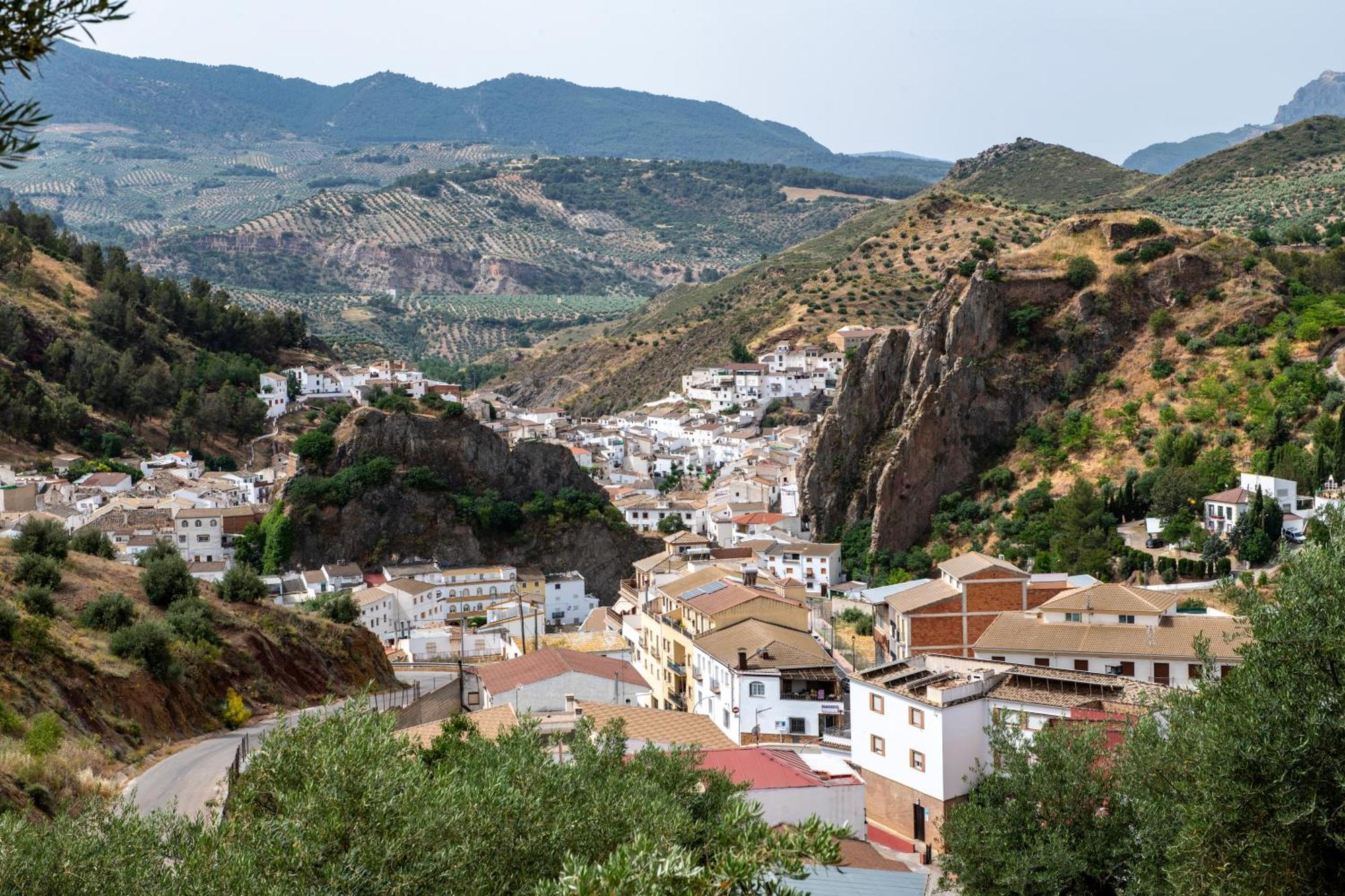 Alojamiento Turistico Loma Alta Cambil Luaran gambar